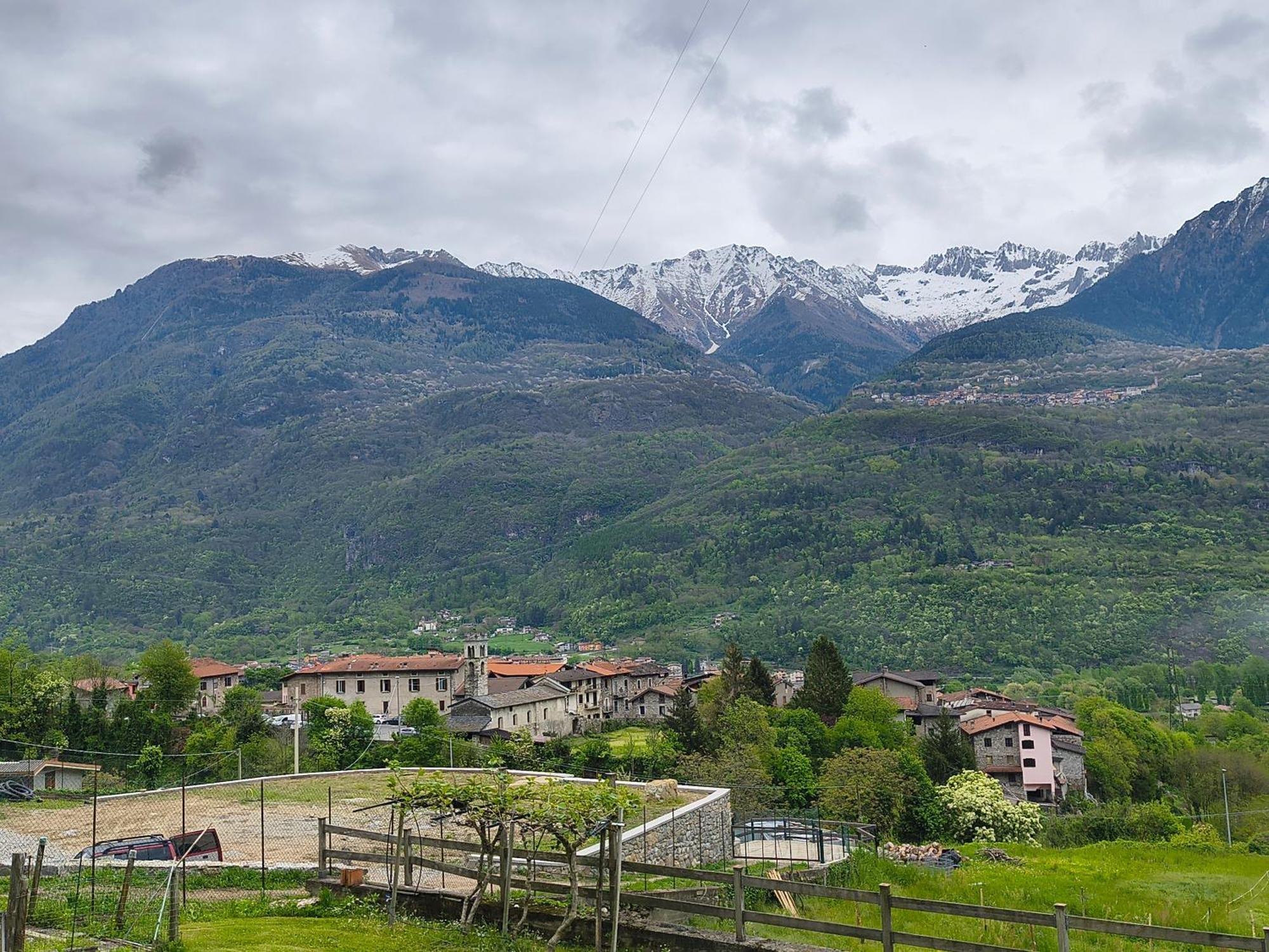 Ca Del Tita Apartment Capo di Ponte Luaran gambar